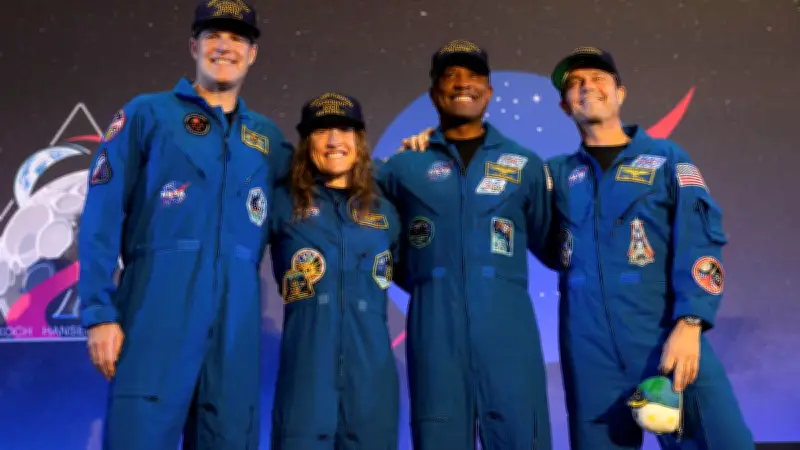 Un complotiste interpelle les astronautes d'Artémis II au Capitole