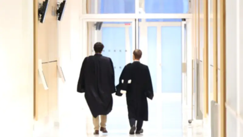Un directeur d'agence bancaire jugé pour torture et viols sur sa compagne