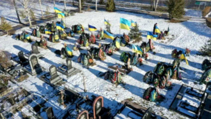 Un drone russe frappe un cortège funèbre en Ukraine : un mort et huit blessés