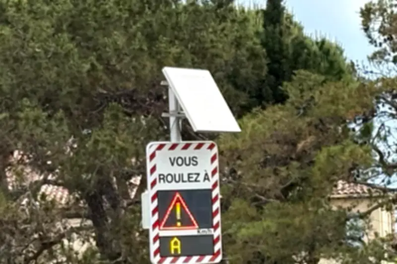 Un hacker pirate des radars pédagogiques à Antibes pour alerter sur leur vulnérabilité
