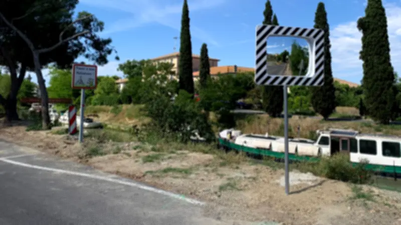 Un miroir d'agglomération installé pour sécuriser un carrefour à Poilhes