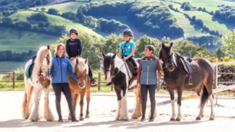 Un poney club ouvre aux écuries de Monplo à Saint-Léons