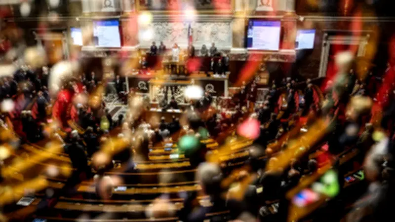 Un septuagénaire perturbe l'Assemblée et écope d'une amende