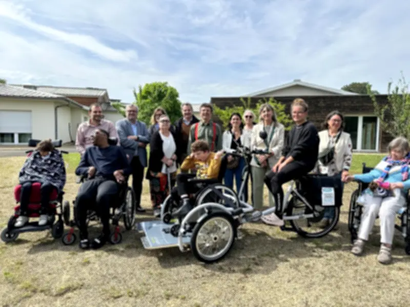 Un triporteur électrique pour les personnes en fauteuil roulant à Dax