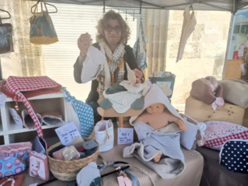 Une couturière artisanale rejoint le marché dominical de Saint-Christoly-de-Blaye