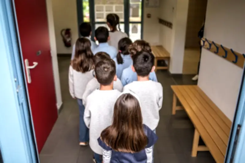 Uniforme à l'école : une étude pointe des effets inégaux et limités