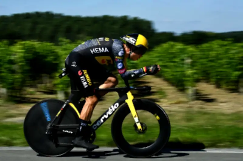 Van Aert gagne le chrono, Pogacar sacré sur le Tour de France