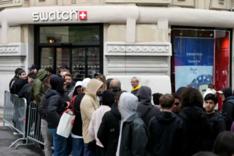 Vente de montres Swatch x Audemars Piguet : échauffourées et fermetures de magasins