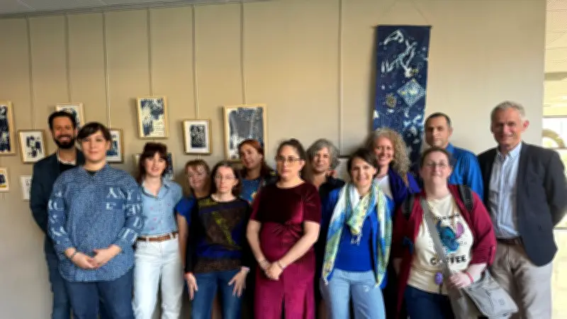 Vernissage « La Magie du Bleu » à Lunel : rêve et partage