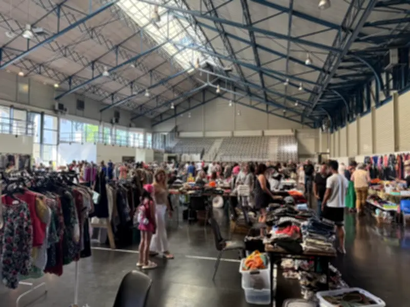 Vide-grenier réussi : l'APE de l'école du centre mobilise plus de 100 exposants