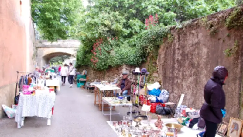 Vide-greniers du 8 mai à Sabran : il reste des emplacements