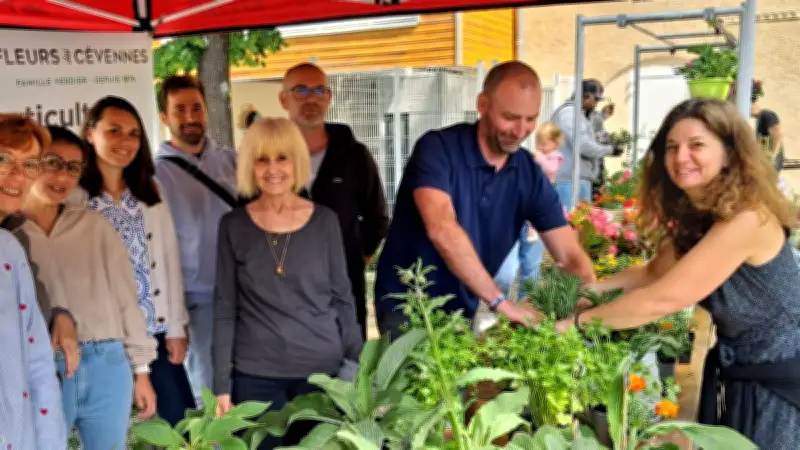 Vide-greniers et marché aux fleurs : un franc succès à Mialet