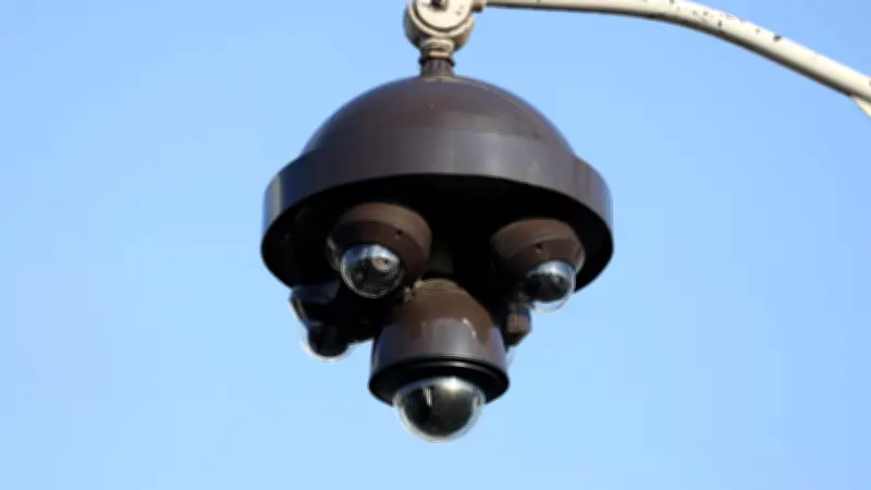 Vidéosurveillance algorithmique : un sénateur veut généraliser les caméras IA