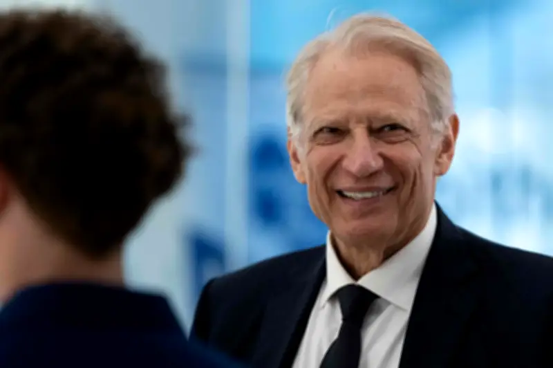 Villepin en Charente-Maritime malgré l'affaire des statuettes