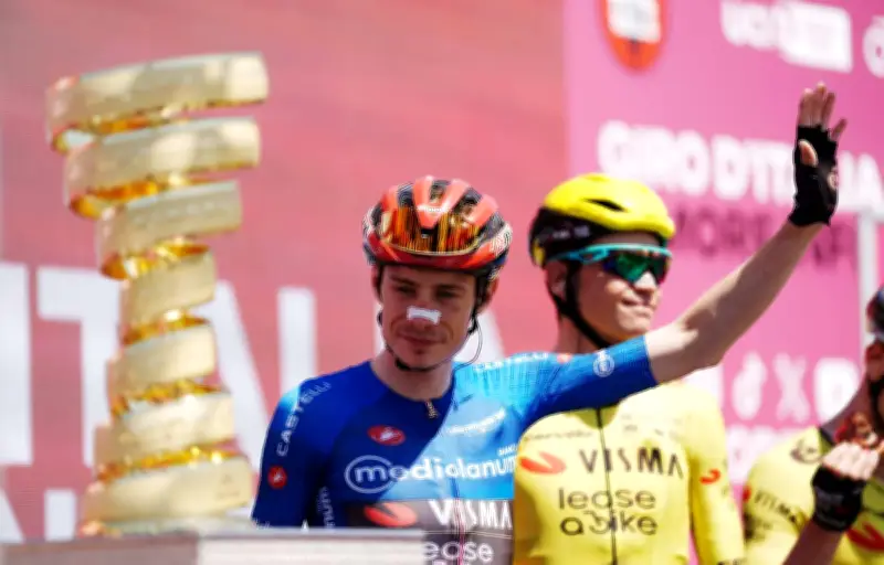 Vingegaard s'impose au sommet du Corno alle Scale, Eulalio garde le rose