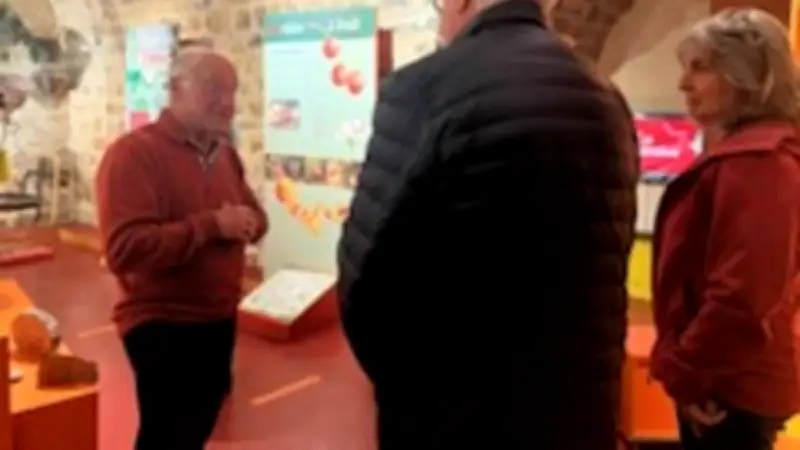 Visite du député Rousset à la Maison de la Cerise : enjeux de l'arboriculture