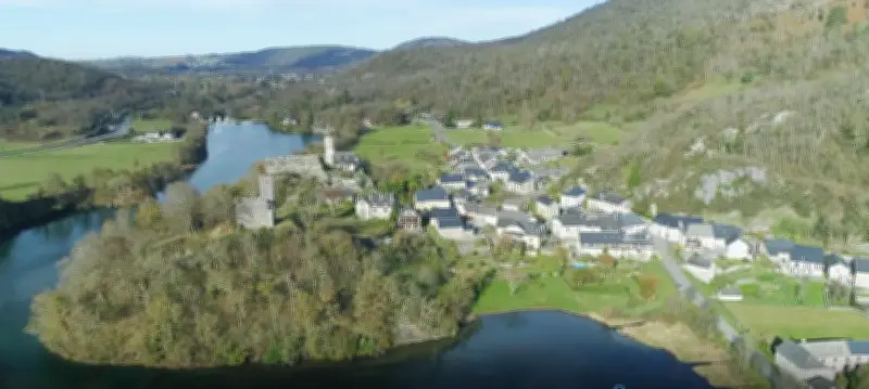 Visite guidée du cimetière de Castet : un panorama unique