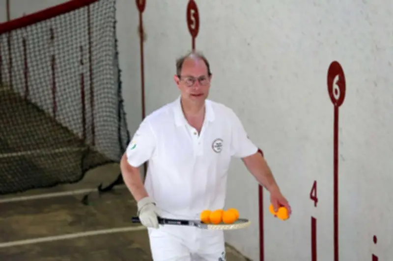 Visite privée du prince Edward à Pau pour le jeu de paume