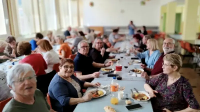 Vivre ensemble mijote l'Aubrac autour d'un repas convivial