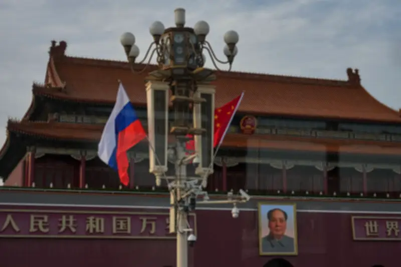 Vodka, saucisson et contrats : Poutine et Xi, l'internationale autoritaire