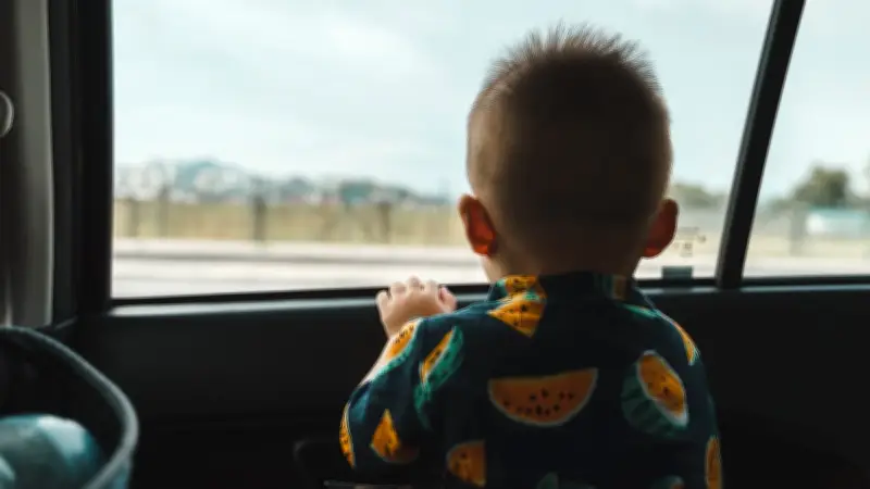 Vol de voiture avec un enfant de 6 ans à l'intérieur au Vernet