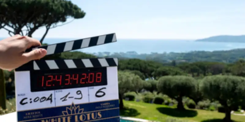 White Lotus Cannes déroule le tapis rouge à la saison 4