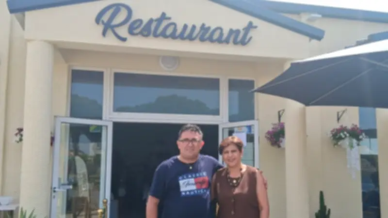 William et Zakia redonnent vie au restaurant Le Saint-Brice à Saint-Brès
