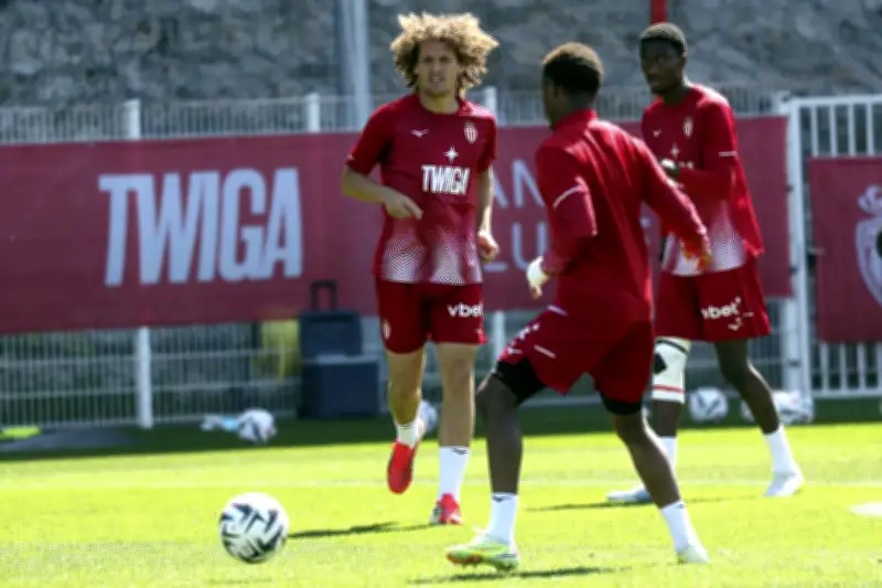 Wout Faes ne retournera pas à Leicester, Monaco veut le garder