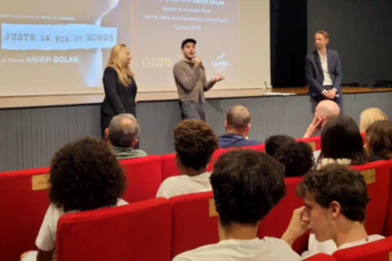 Xavier Dolan échange avec des lycéens à Cannes sur son cinéma