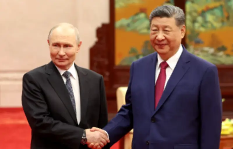 Xi Jinping accueille Poutine à Pékin : coopération renforcée face aux crises