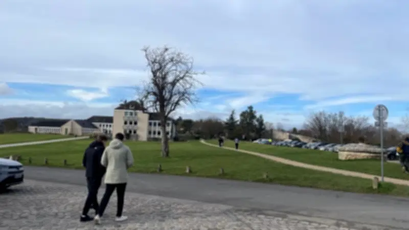 Yvelines : trois étudiants jugés pour des tirs à la carabine dans un campus