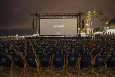 Avant-première mondiale du film de Michel Leclerc sur la plage Macé à Cannes