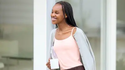 Bra Tops UNIQLO : confort seconde peau et maintien discret au quotidien