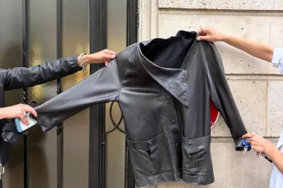 Brocantes : les trésors mode à dénicher cet été selon Sophie Fontanel