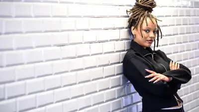 Camille Yembé : « Jeune et laide », l'uppercut pop de l'année