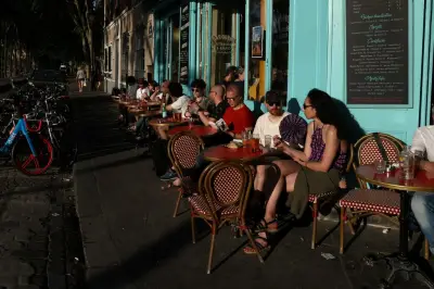 Canicule, mort de Sonny Rollins, frappes en Iran : l'actu de ce mardi