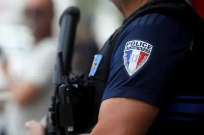 Cannes-la-Bocca : un homme blessé par balle par son cousin, le suspect interpellé