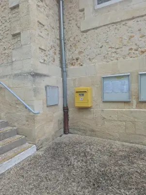 Chamadelle : La Poste supprime la boîte aux lettres devant la mairie