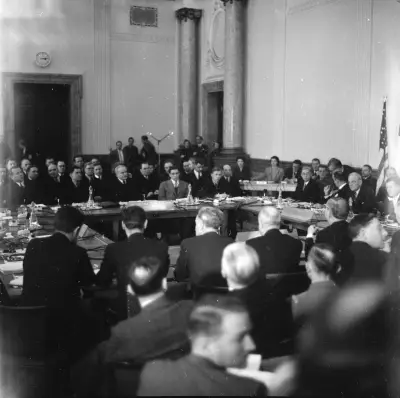 Conférence de Berlin 1954 : un échec diplomatique aux lueurs d'espoir