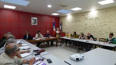 Conseil municipal de Castillon-du-Gard : tous les dossiers adoptés à l'unanimité