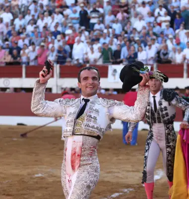 Damián Castaño triomphe face au Miura à Vic-Fezensac