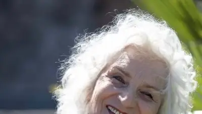 Ex-grande maîtresse démystifie la franc-maçonnerie féminine à Vénéjan