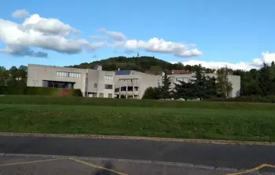 Fermeture d'urgence du lycée des Haberges à Vesoul pour problèmes structurels