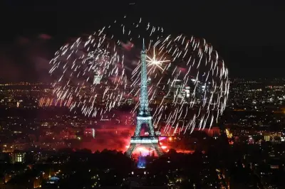 Feu d'artifice du 14 juillet à Paris avancé au 13 en hommage à Nice