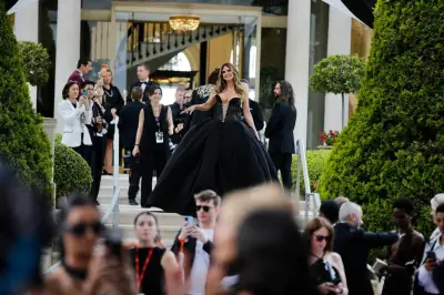 Gala amfAR 2026 : Geena Davis, Robbie Williams, Paul Pogba réunis à Antibes