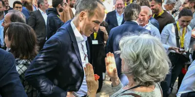 Glucksmann teste ses chances pour 2027 avec un livre et un meeting