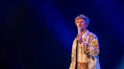 Gérémy Crédeville : nouveau show «Enchanteur» et pas de biopic Johnny