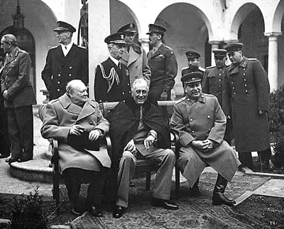Guerre Froide : Yalta et Potsdam, les conférences qui ont redessiné le monde
