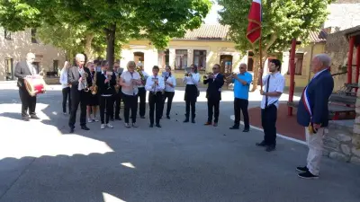 Hommage à Jacqueline Talouarn : une plaque dévoilée à Barjac