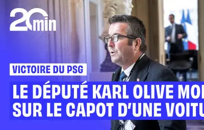 Karl Olive grimpe sur le capot d'une voiture après la victoire du PSG